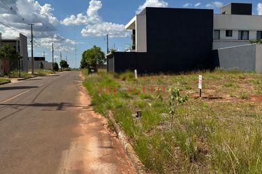 Terreno &agrave; venda - 192m&sup2; - JARDIM TRIANON