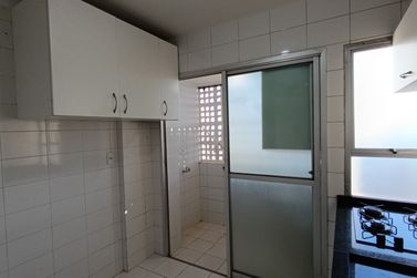 Apartamento para alugar - 78m&sup2; - ZONA II