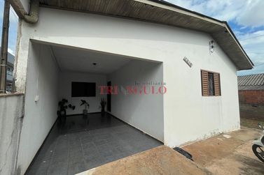 Casa &agrave; venda - 96m&sup2; - CONJUNTO RESIDENCIAL OURO PRETO