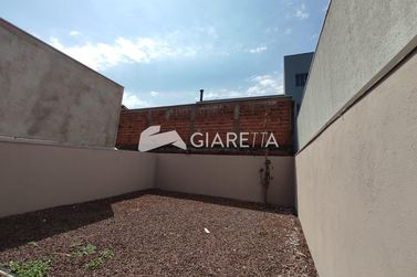 Casa &agrave; venda - 66m&sup2; - JARDIM PANCERA