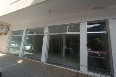 Sal&atilde;o Comercial para alugar - 200m&sup2; - Zona III