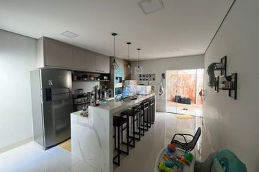 Casa &agrave; venda - Jardim Caravele