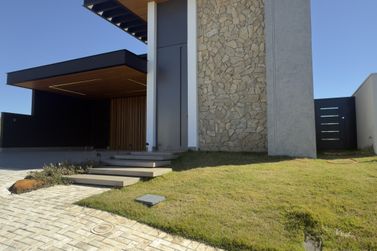 Casa &agrave; venda - 150m&sup2; - Paysage Unique Condom&iacute;nio