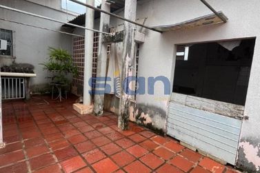 Casa para alugar - 308m&sup2; - Zona III