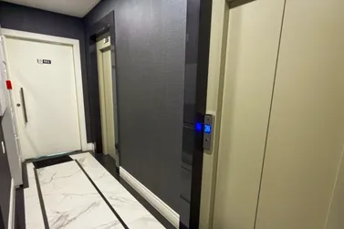Apartamento &agrave; venda - 120m&sup2; - Meia Praia