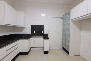 Casa &agrave; venda - 347m&sup2; - Zona VII