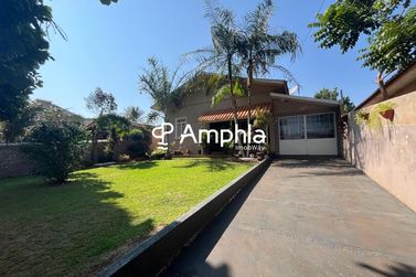 Casa &agrave; venda - 469m&sup2; - Espig&atilde;o