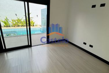 Casa &agrave; venda - 250m&sup2; - Condom&iacute;nio Mont Blanc