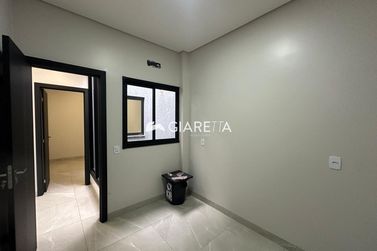 Casa &agrave; venda - 81m&sup2; - CRISTO REI