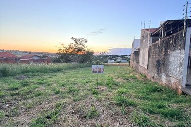 Terreno &agrave; venda - 359m&sup2; - Jardim Imperial