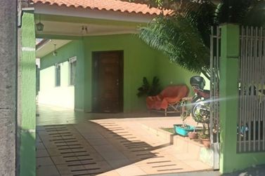 Casa &agrave; venda - 134m&sup2; - Parque San Remo I