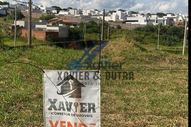 Terreno &agrave; venda - 210m&sup2; - JD. Pradopolis
