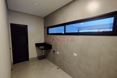 Casa &agrave; venda - 135m&sup2; - PARQUE RESIDENCIAL INTERLAGOS II