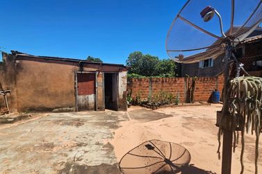 Casa &agrave; venda - 74m&sup2; - CENTRO