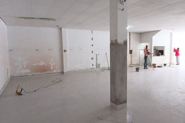 Sal&atilde;o Comercial para alugar - 250m&sup2; - Zona I