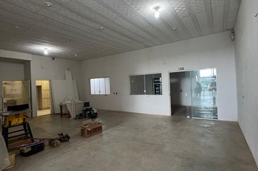 Sal&atilde;o Comercial para alugar - 180m&sup2; - Parque Residencial da G&aacute;vea