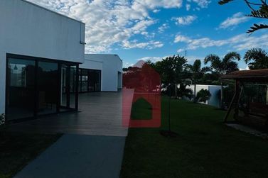 Terreno &agrave; venda - 246m&sup2; - Zona III