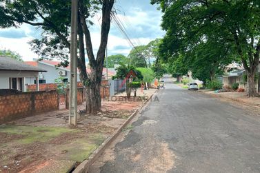 Terreno &agrave; venda - 245m&sup2; - Zona V