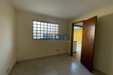 Casa &agrave; venda - 245m&sup2; - Zona II