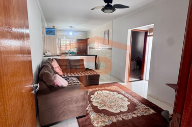 Casa para alugar - 98m&sup2; - Zona 6