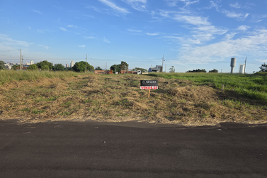 Terreno &agrave; venda - 376m&sup2; - Parque Firenze