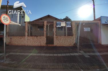 Casa &agrave; venda - 130m&sup2; - VILA PIONEIRO