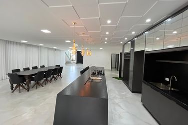 Sobrado &agrave; venda - 360m&sup2; - Condom&iacute;nio Royal Garden
