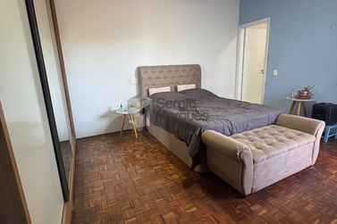 Sobrado &agrave; venda - 238m&sup2; - Zona 2