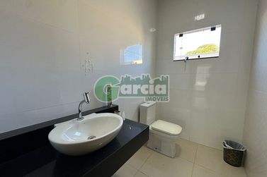 Sal&atilde;o Comercial para alugar - 730m&sup2; - Zona I