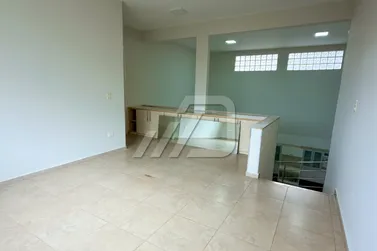 Sobrado &agrave; venda - 180m&sup2; - Zona I