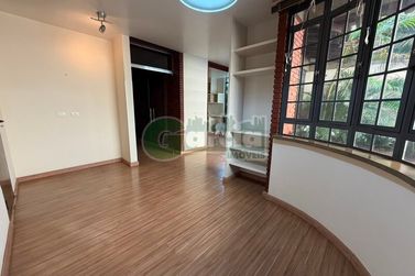 Casa para alugar - 525m&sup2; - Zona I