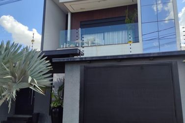 Casa &agrave; venda - 400m&sup2; - Jardim Arauc&aacute;ria