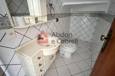 Sobrado para alugar - 267m&sup2; - Zona II
