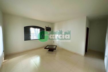 Casa &agrave; venda - 225m&sup2; - Zona II
