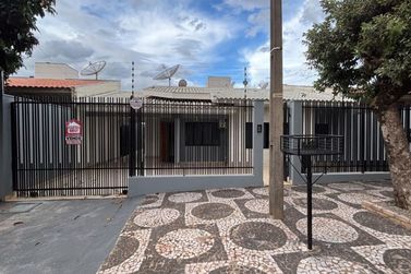 Casa &agrave; venda - 200m&sup2; - Jardim Aratimb&oacute;