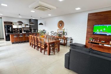 Casa &agrave; venda - 415m&sup2; - Zona V