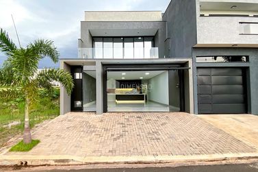 Sobrado &agrave; venda - 181m&sup2; - Jardim Cima