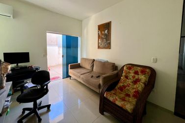 Casa &agrave; venda - 200m&sup2; - Zona IV