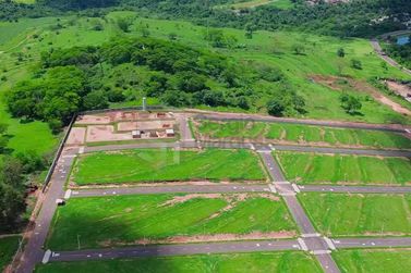Terreno &agrave; venda - 216m&sup2; - Condom&iacute;nio Mont Sion