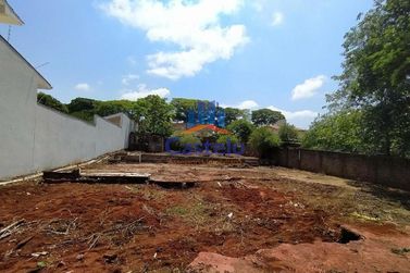 Terreno &agrave; venda - 560m&sup2; - Zona II