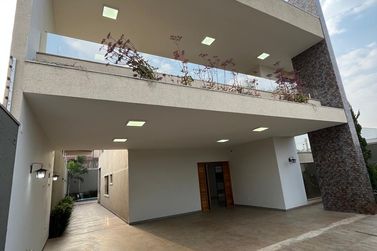 Sobrado &agrave; venda - 428m&sup2; - Jardim Imigrantes II