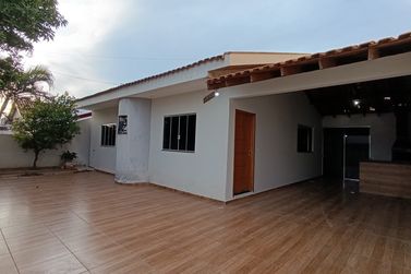 Casa para alugar - 188m&sup2; - ZONA VI