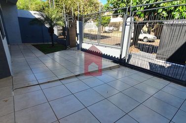 Casa para alugar - Jardim Aratimb&oacute;
