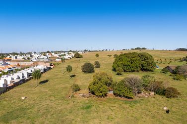 S&iacute;tio &agrave; venda - 108900m&sup2; - Centro