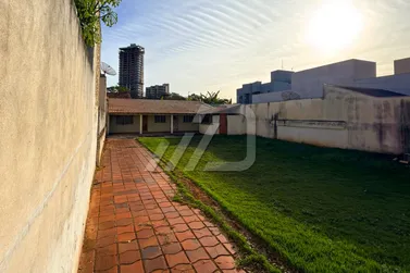 Terreno &agrave; venda - 130m&sup2; - Zona II