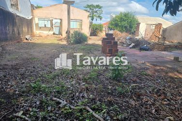 Terreno &agrave; venda - 426m&sup2; - Jardim Panorama