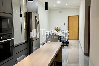 Casa &agrave; venda - 131m&sup2; - Zona V