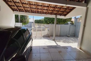 Casa &agrave; venda - 100m&sup2; - Zona VI