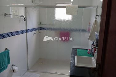 Casa &agrave; venda - 210m&sup2; - CENTRO
