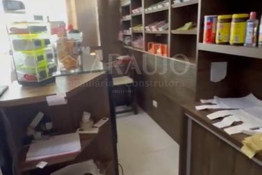 Sobrado &agrave; venda - 600m&sup2; - Centro
